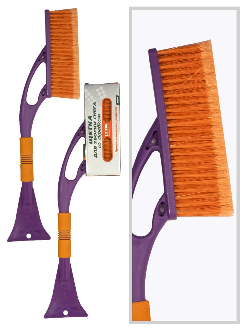 Щетка для снега cо скребком "Li-Sa" 57,5см поролоновая ручка, длинная щетина (LS206) 39900